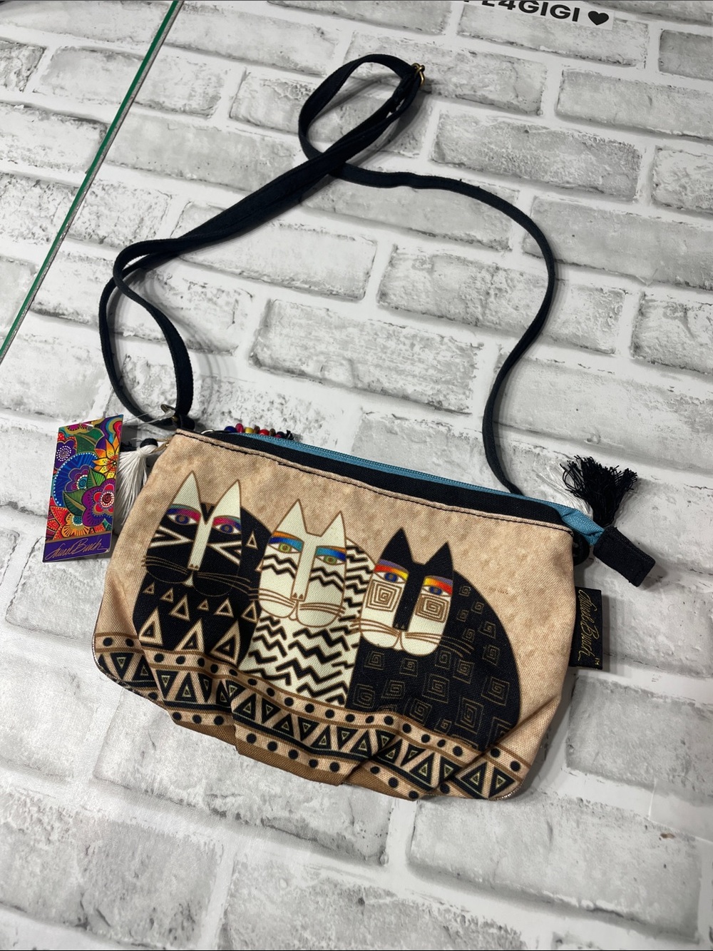 Laurel Burch Beige, Black & Blue Cat Trio Crossbody Bag. NWT. Adj strap. Whimsy